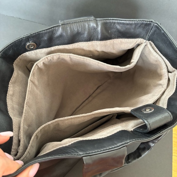 Vince Camuto Sleek Black Large‎ Leather Tote Shoulder Bag Career Office Laptop - Picture 10 of 16